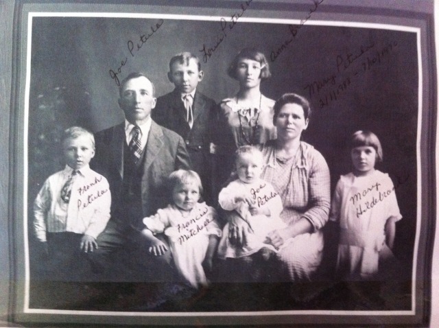 Jim-Hildebrand-Family-History/Mary-Petula-Family/640x480_1923 Joe Petula family names written on.JPG.jpg